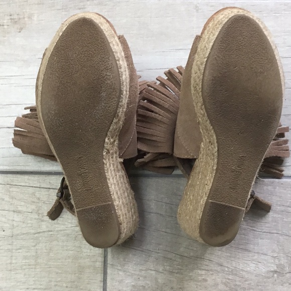 Really cute wedge sandals - Picture 4 of 7